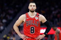 开云sport-灰熊险胜巴西男篮，拉文惊艳世界