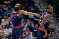 开云体育APP下载-快船碾压上海队，字母哥统治全场