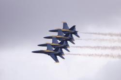 开云体育入口-从法拉盛到波士顿，西西帕斯的美网翻盘如何在拉沃尔杯熔炉中淬炼成领袖的胜利