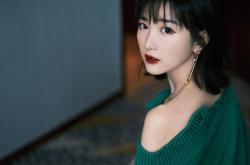 开云体育登录-当篮球之神降临绿茵场，詹姆斯与他的另一种圆满