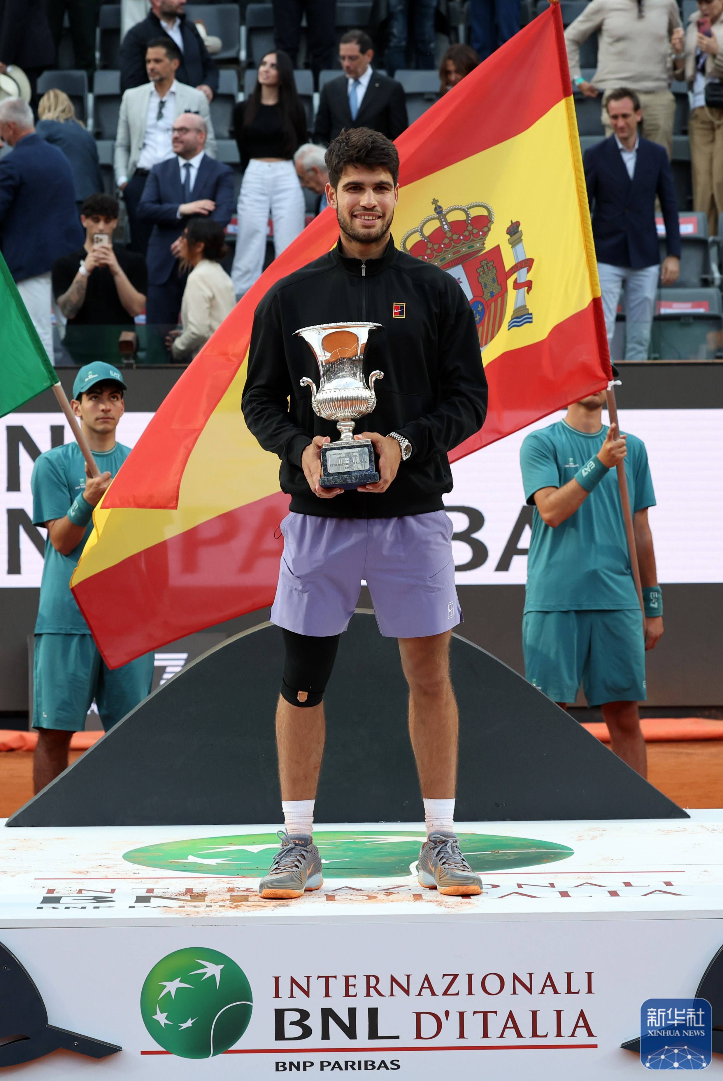 世界网球队逆转英国网球队,阿尔卡拉斯打破历史纪录的简单介绍 世界网球队逆转英国网球队,阿尔卡拉斯打破历史纪录的简单介绍