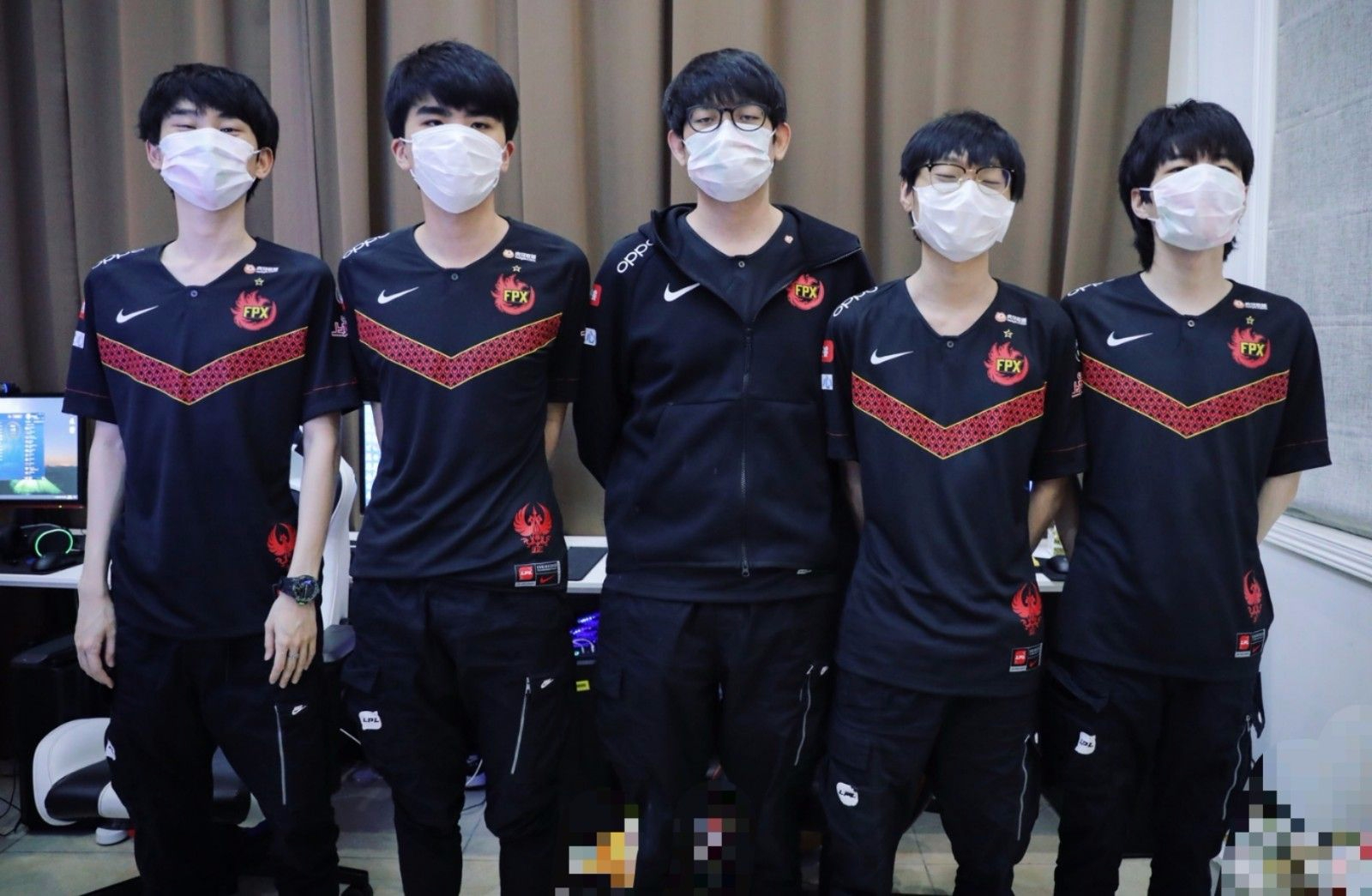 FPX轻取LGD，Zeus三分雨点燃全场的简单介绍