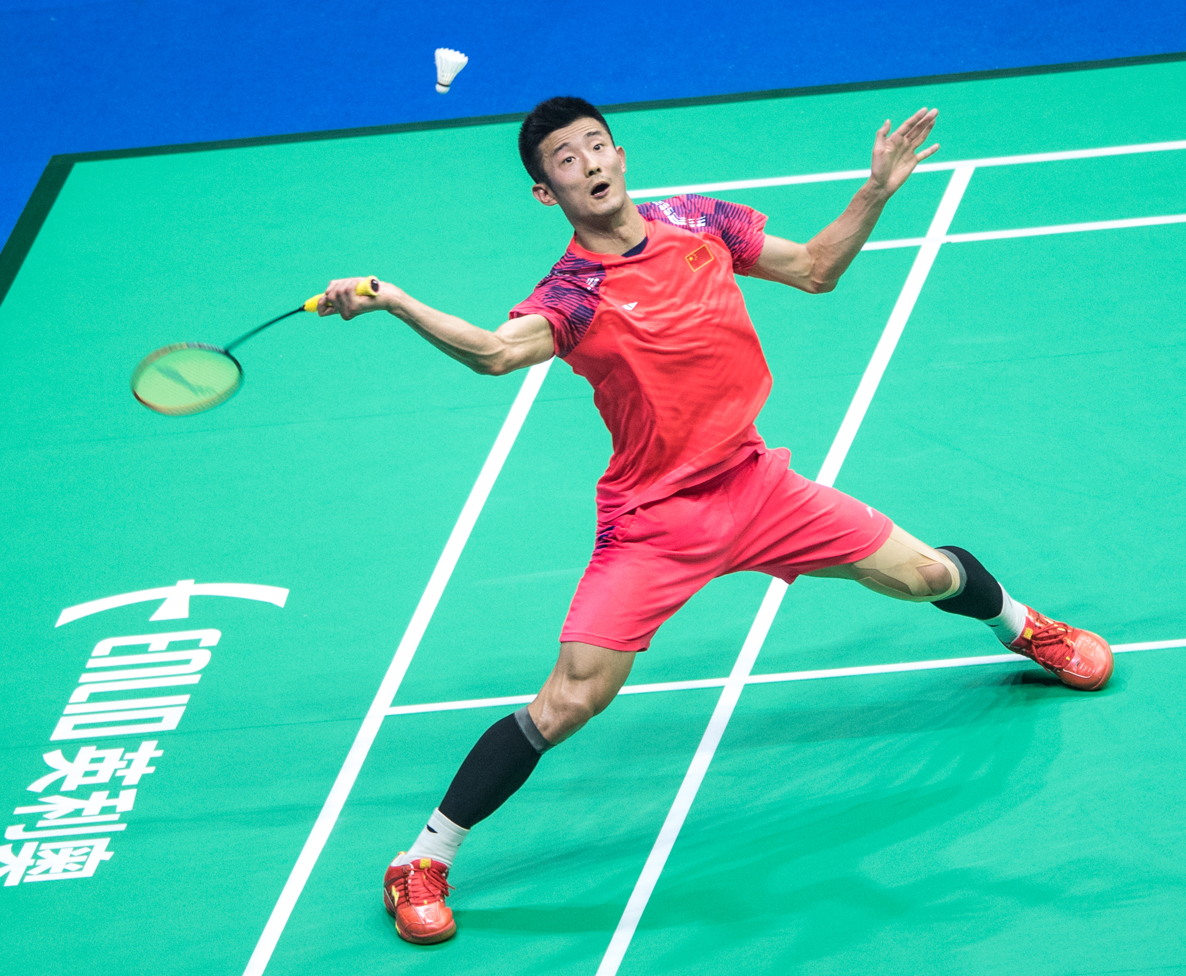 丹麦羽毛球队绝杀日本羽毛球队，谌龙绝境逆转