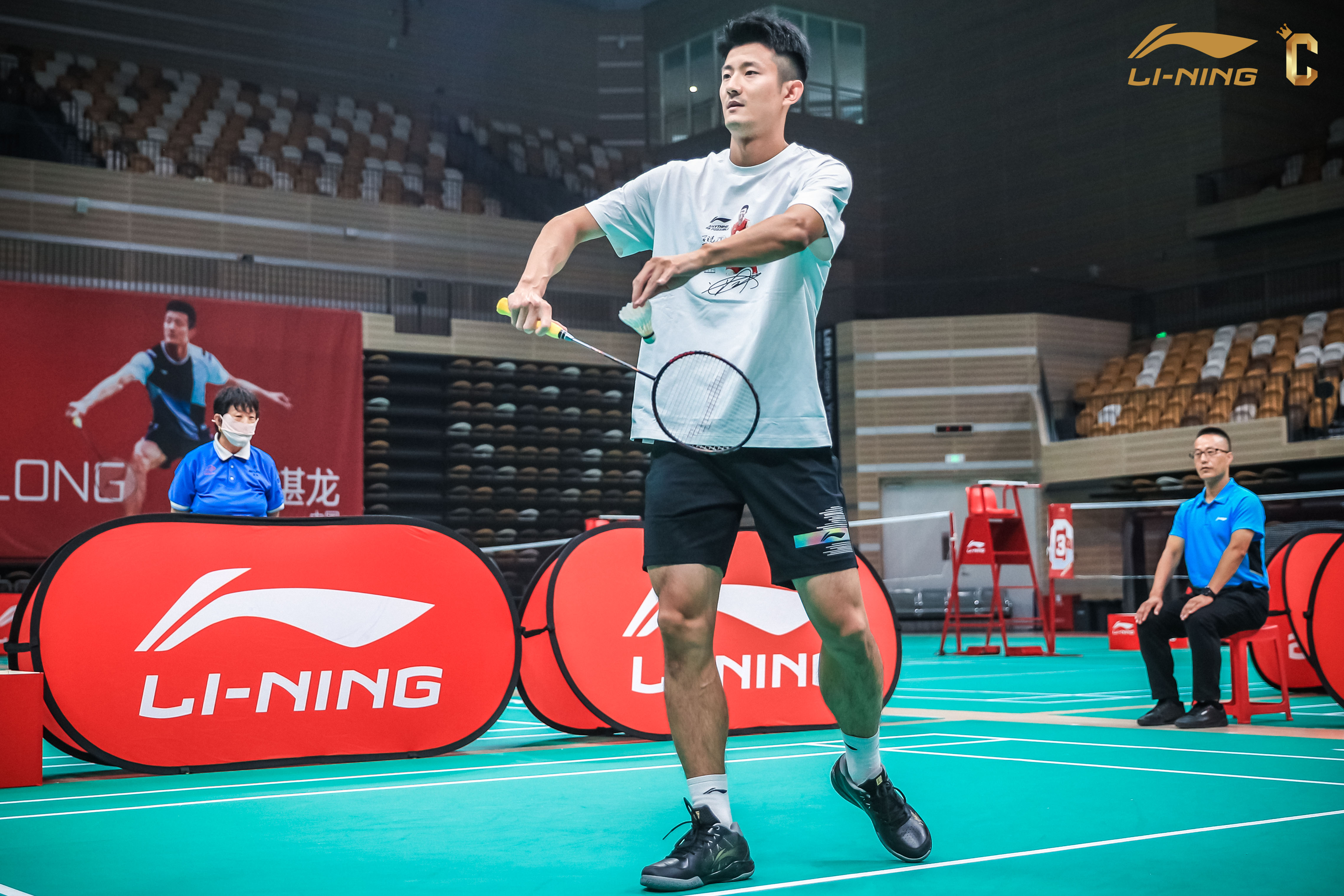 法国羽毛球队爆冷马来西亚羽毛球队,谌龙制霸全场 法国羽毛球队爆冷马来西亚羽毛球队,谌龙制霸全场