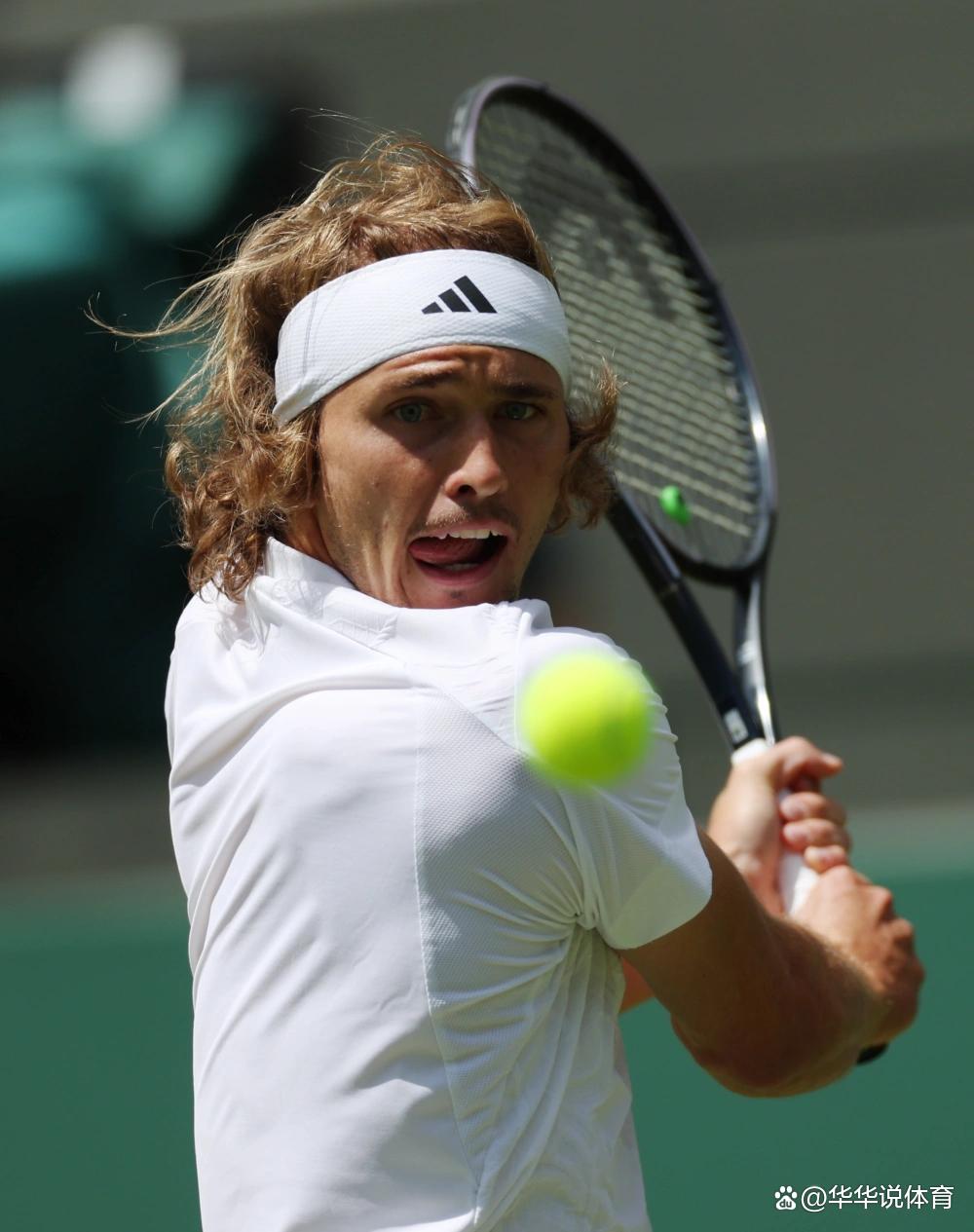 美国网球队鏖战日本网球队,兹维列夫惊艳世界 美国网球队鏖战日本网球队,兹维列夫惊艳世界