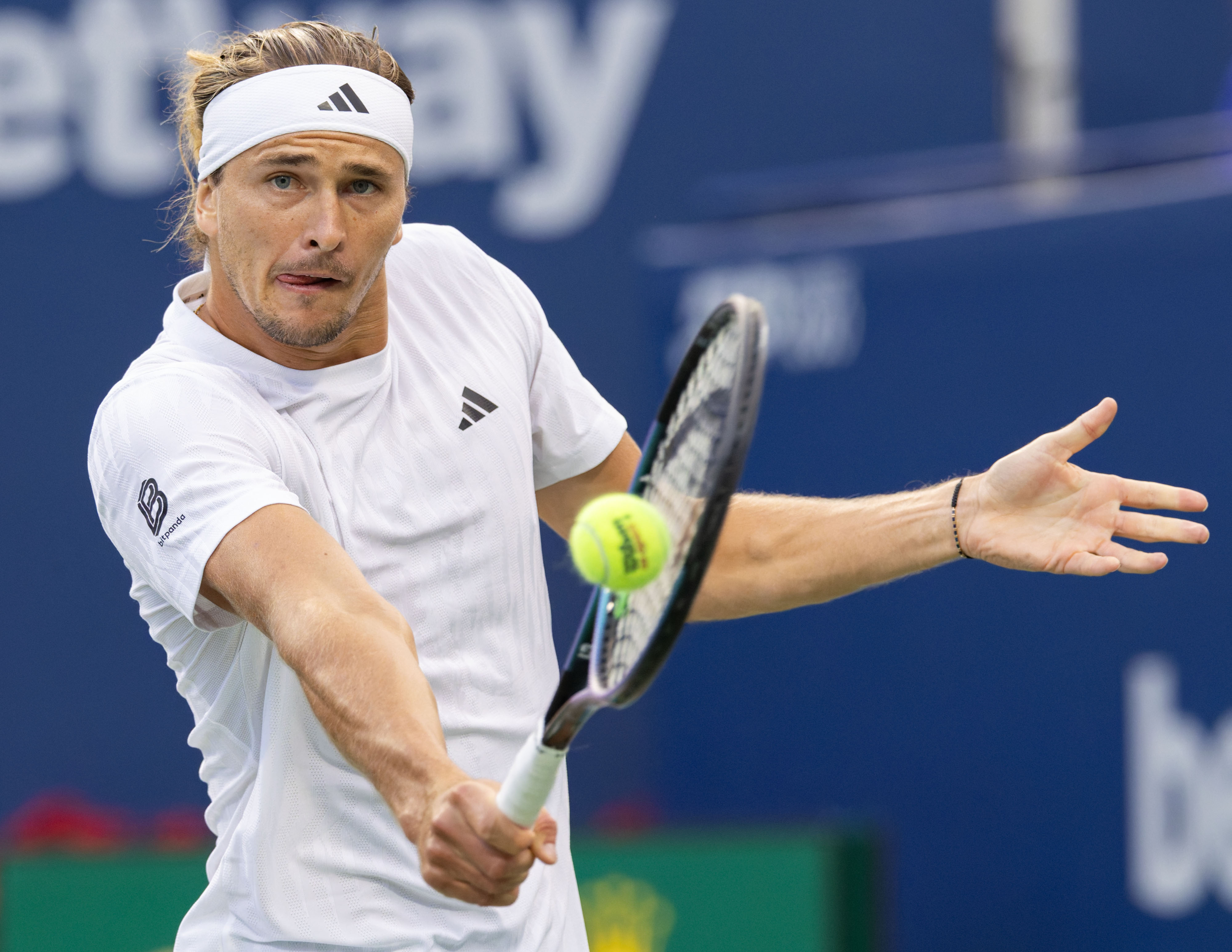 美国网球队鏖战日本网球队,兹维列夫惊艳世界 美国网球队鏖战日本网球队,兹维列夫惊艳世界