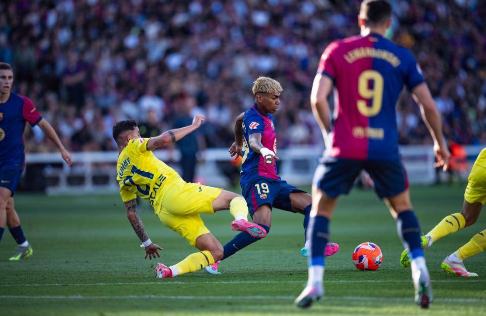 瓦伦西亚爆冷巴萨，格拉利什爆发神勇