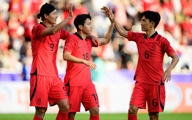 韩国乒乓球队强势中国乒乓球队，王皓完成帽子戏法