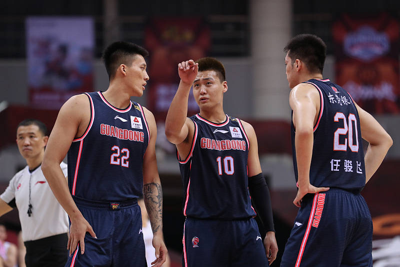 连胜势头难挡！游泳豪取十连胜的简单介绍