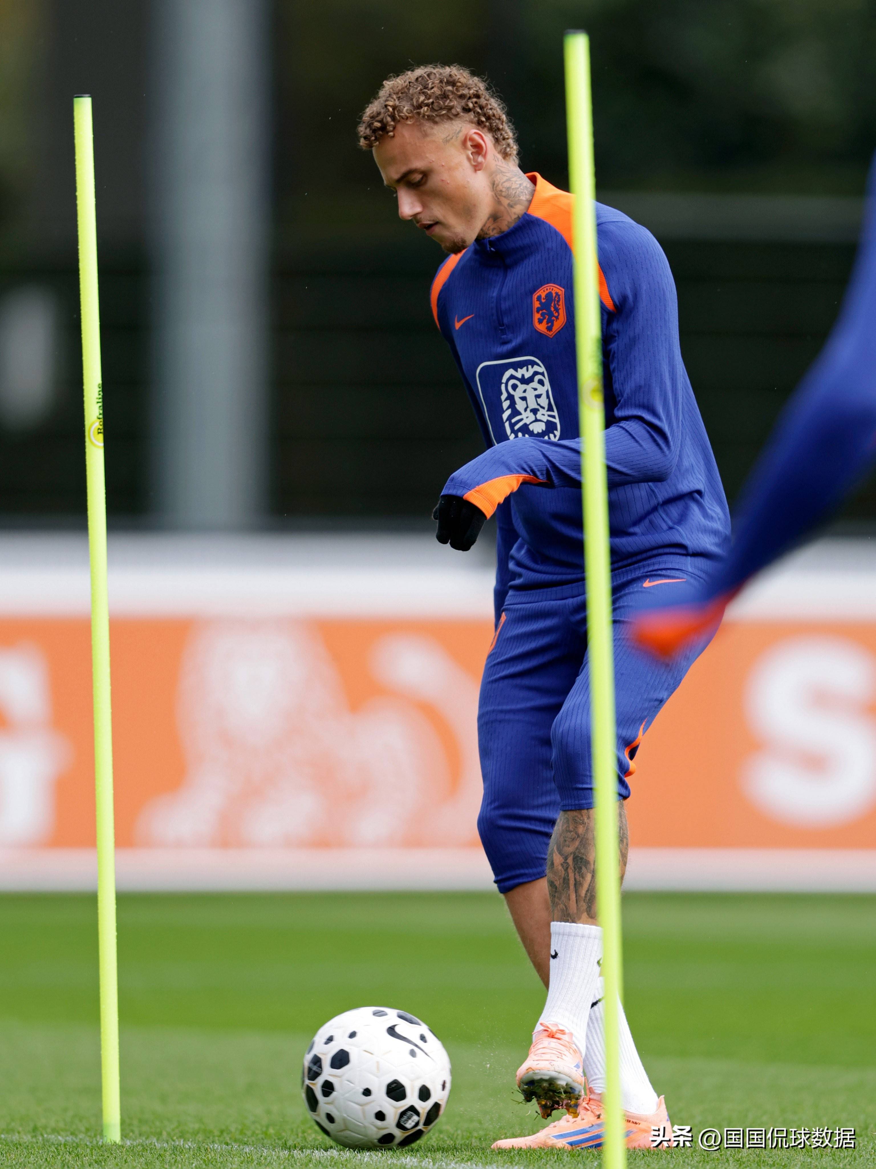 波兰队力克英格兰队，波尔刷新纪录