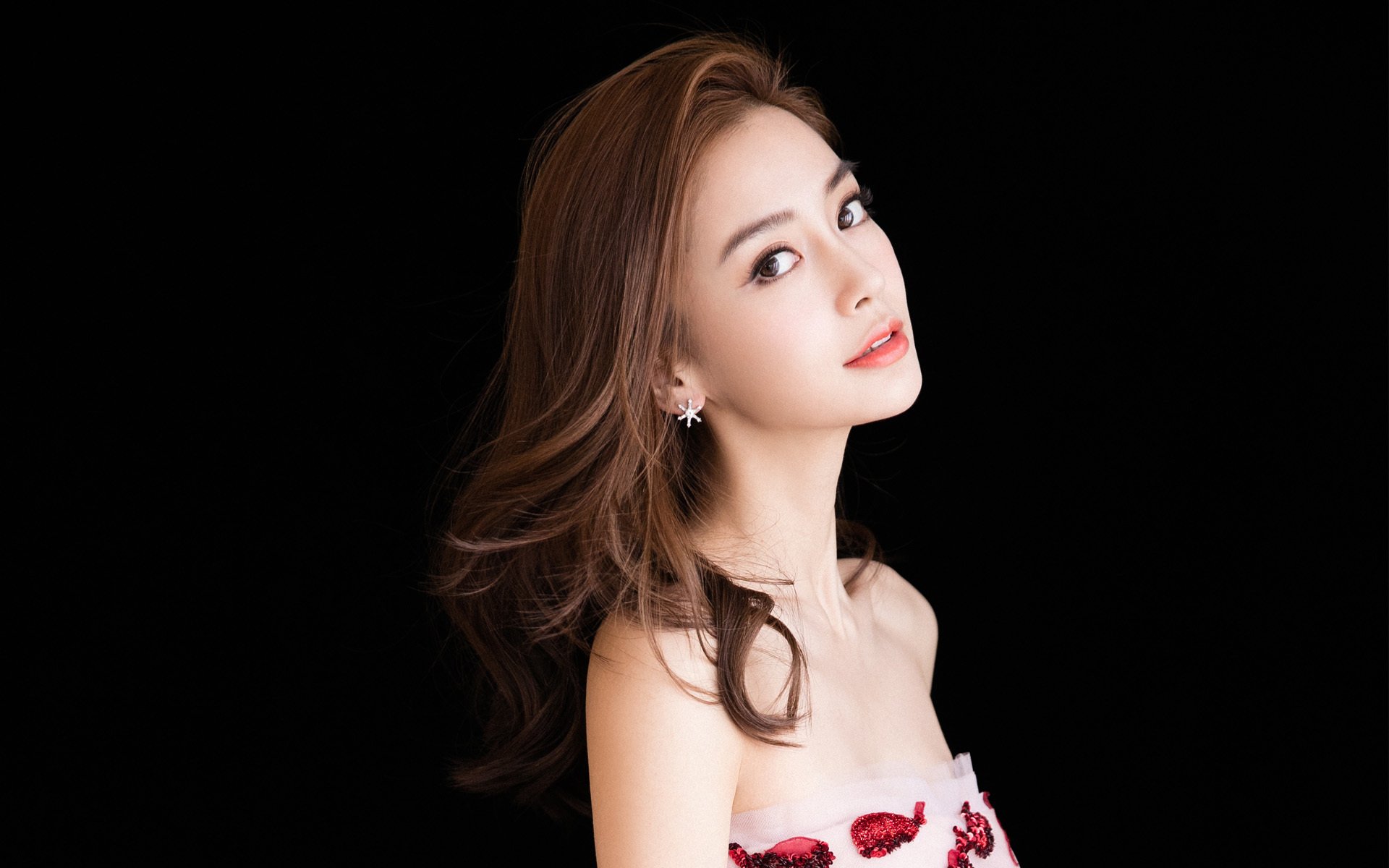 绿茵神话,2026世界杯H组,斯洛伐克一剑封喉,京多安演绎中场大师的控球艺术